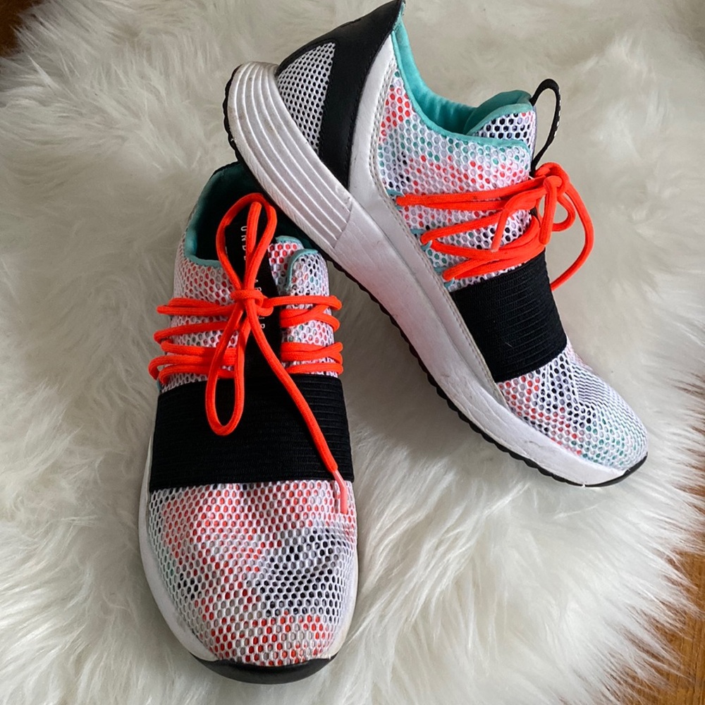 Under armour women’s sneakers size 8.5